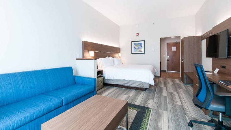 Holiday Inn Express & Suites Hagerstown hotel photo 3