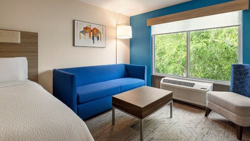 Holiday Inn Express & Suites Hagerstown hotel photo 4
