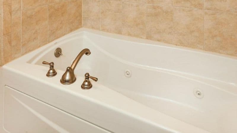 Quality Inn Boardwalk Jacuzzi room
