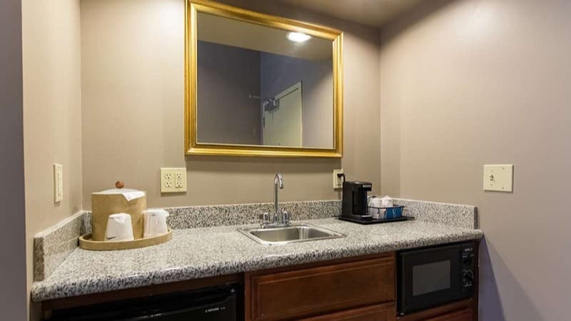 Hampton Inn Hadley-Amherst Area hotel photo 5