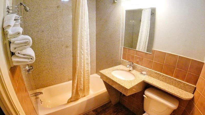 Red Carpet Inn West Springfield hotel photo 2