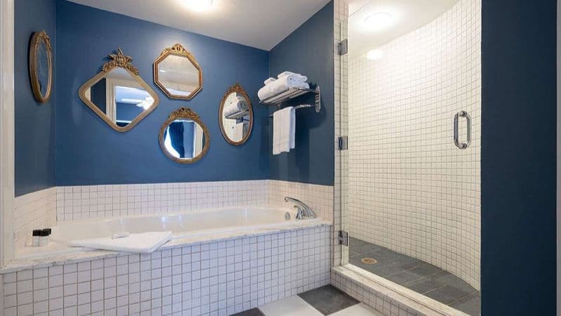 The Kendall Hotel Jacuzzi room