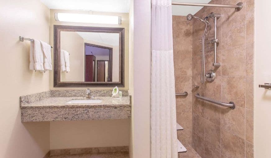 AmericInn by Wyndham Calumet hotel photo 3