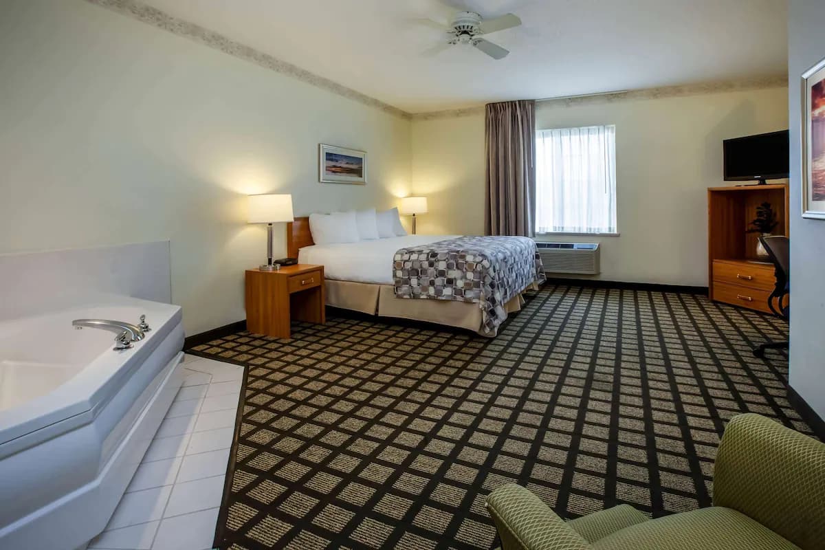 Baymont by Wyndham Mackinaw City