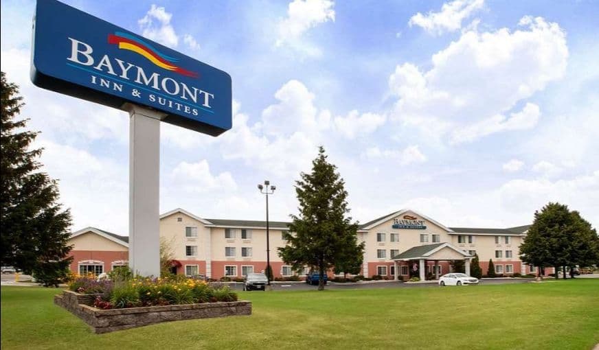 Baymont by Wyndham Mackinaw City hotel photo 4