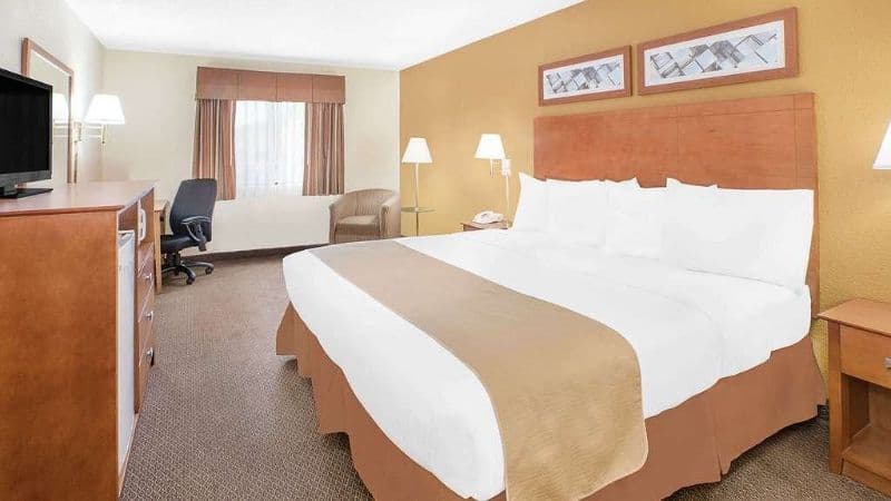 Baymont by Wyndham Port Huron hotel photo 4