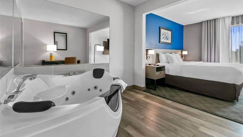 Comfort Inn & Suites hotel photo 2