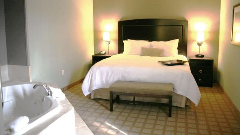 Hampton Inn & Suites Detroit-Canton hotel photo 3