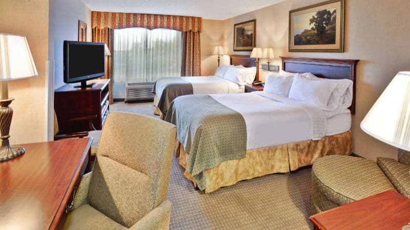 Holiday Inn & Suites Ann Arbor Univ. Michigan Area, an IHG Hotel hotel photo 2