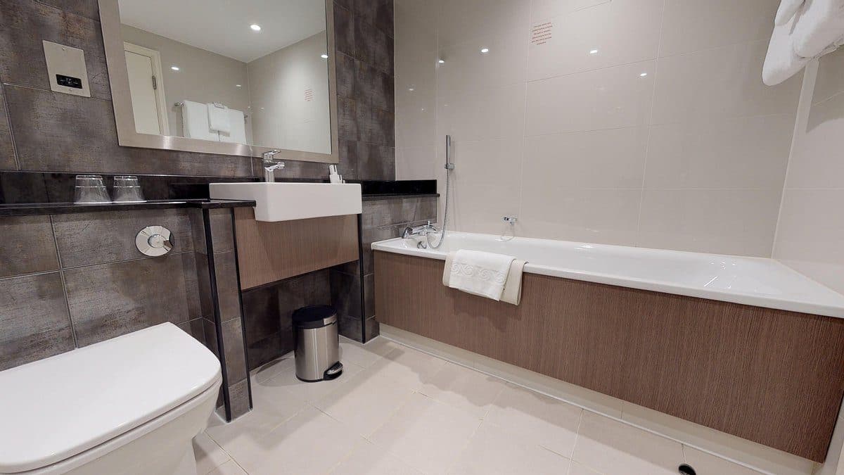 The Kensington Hotel Jacuzzi room