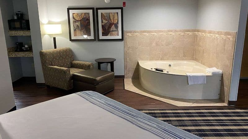 AmericInn by Wyndham Chanhassen hotel photo 2