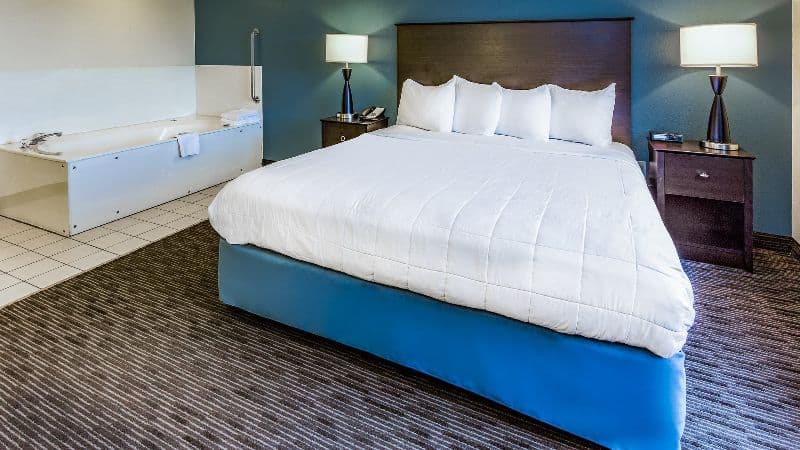 AmericInn by Wyndham Hotel and Suites Long Lake hotel photo 2