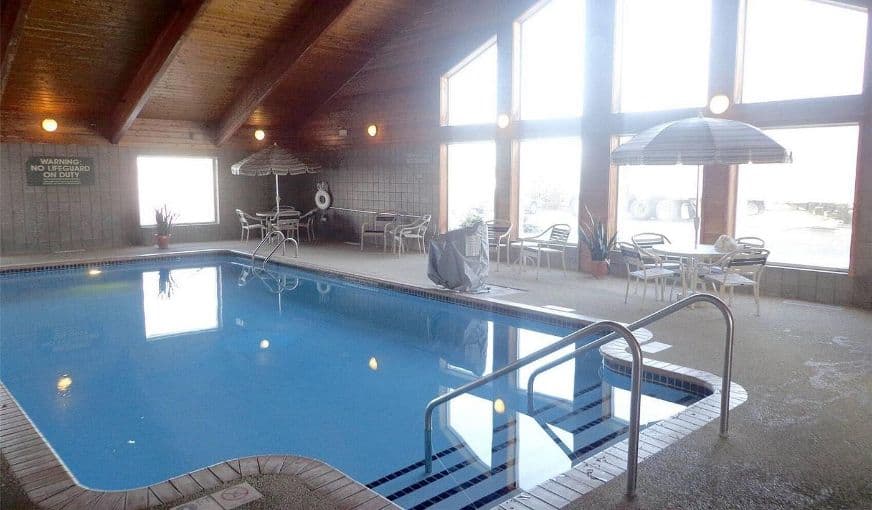 AmericInn by Wyndham Marshall hotel photo 5