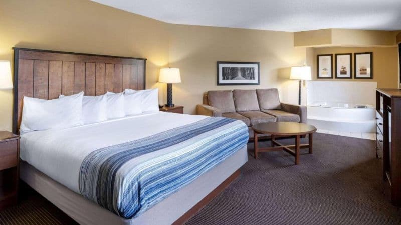 AmericInn by Wyndham Two Harbors Near Lake Superior hotel photo 3