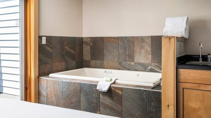 Park Point Marina Inn hotel photo 3
