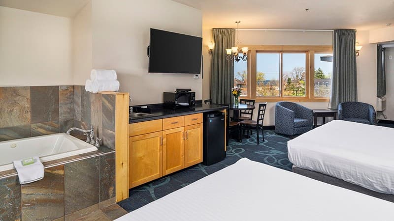 Park Point Marina Inn hotel photo 4