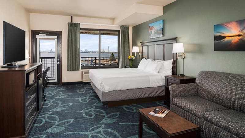 Park Point Marina Inn hotel photo 5