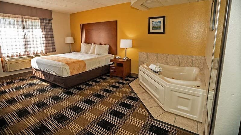 Quality Inn Near Medical Center hotel photo 4