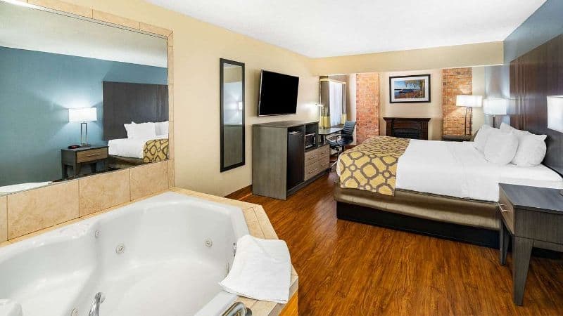 Baymont by Wyndham Tupelo hotel photo 2