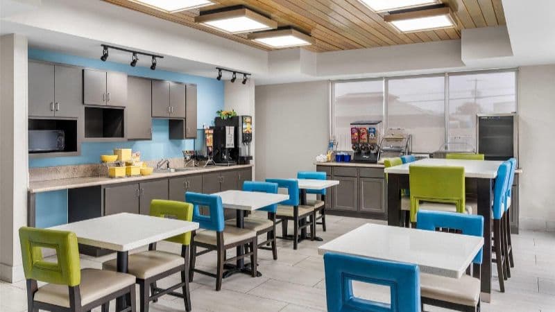 Days Inn & Suites by Wyndham Ridgeland hotel photo 4