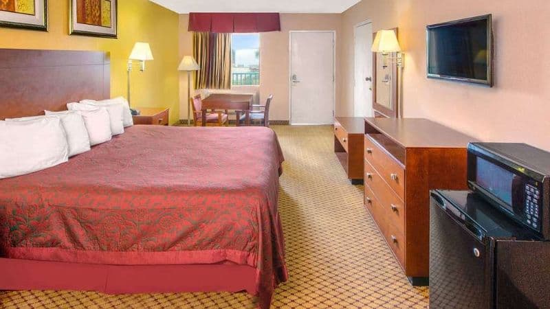 Days Inn by Wyndham Gulfport hotel photo 3