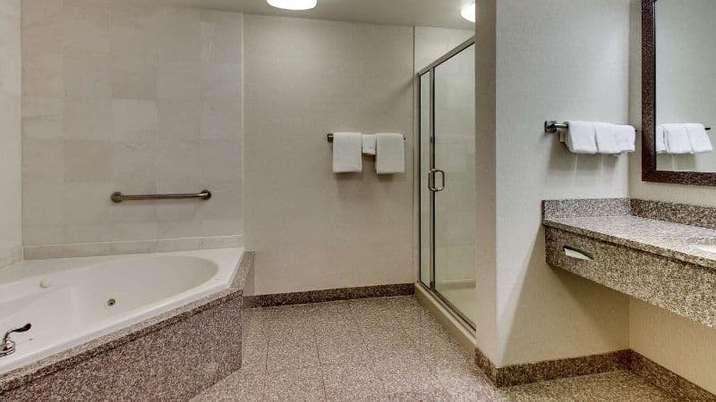 Drury Inn & Suites Meridian hotel photo 3