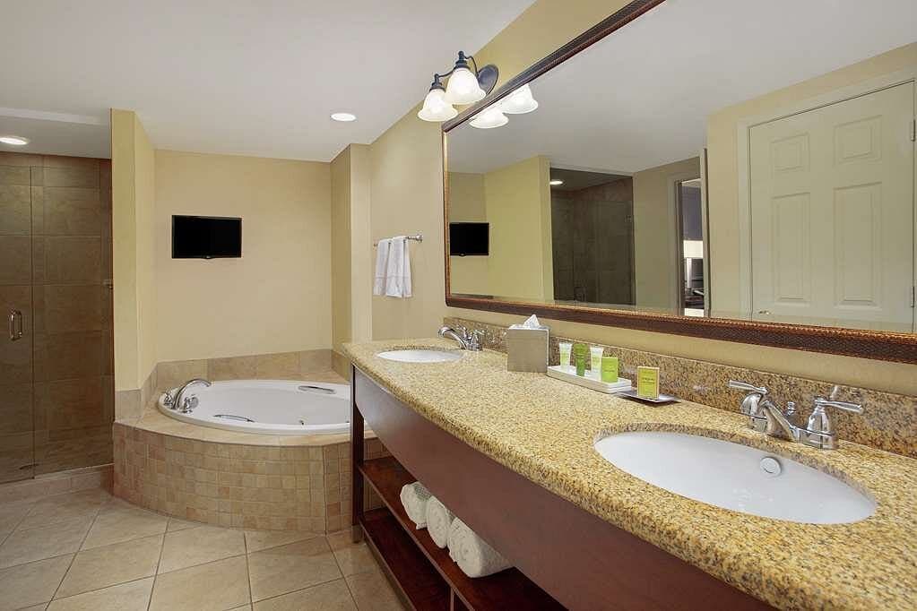 Hilton Jackson Jacuzzi room