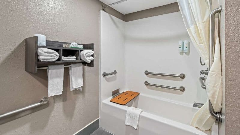 Quality Inn & Suites Biloxi – Ocean Springs hotel photo 4
