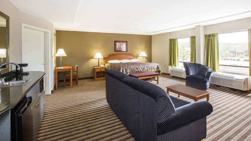 Super 8 by Wyndham Oxford hotel photo 3