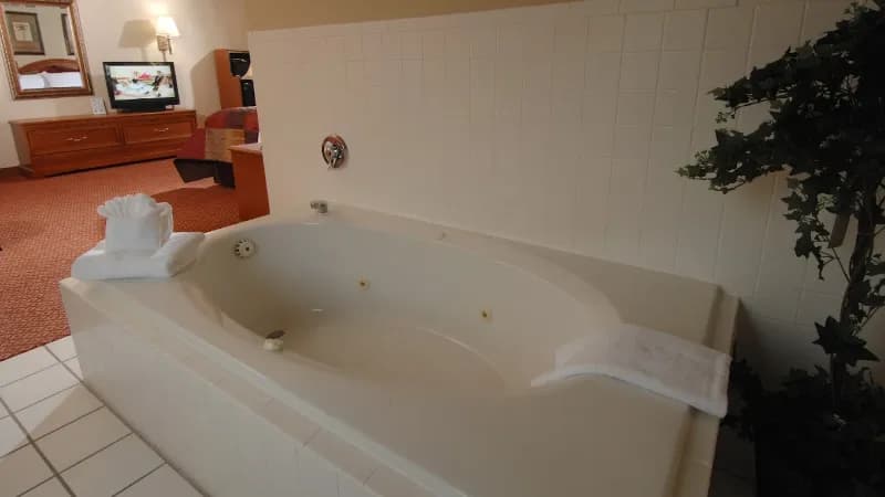 All American Inn & Suites hotel photo 2