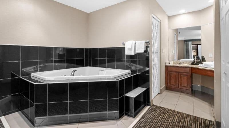 Best Western Courtview Hotel hotel photo 2