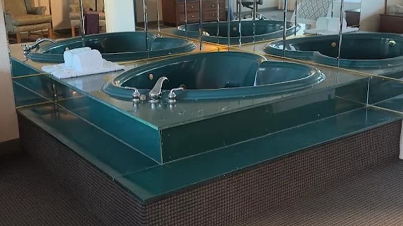 Clayton Plaza Hotel Jacuzzi room