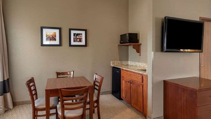 Comfort Inn Warrensburg Station hotel photo 4