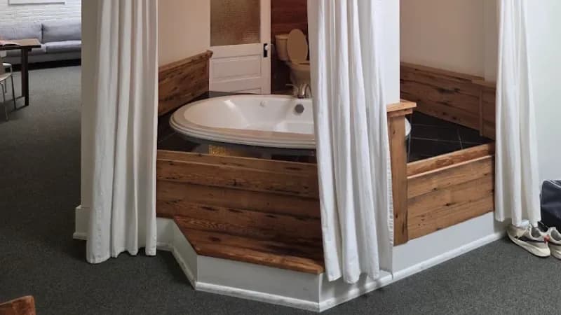Culture Boutique Hotel Jacuzzi room
