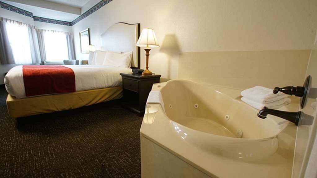 Hotel Grand Victorian Jacuzzi room
