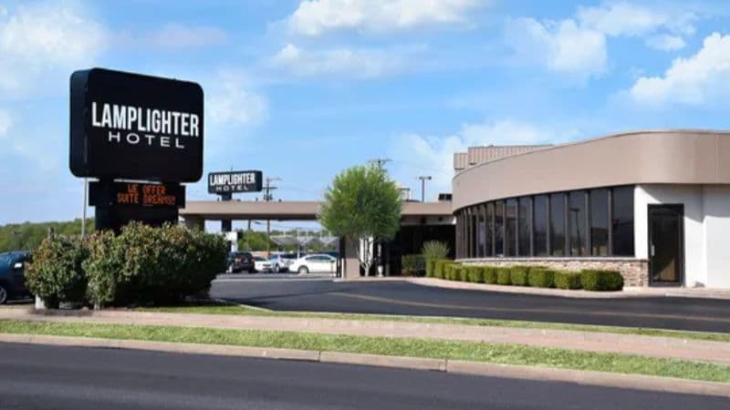 Lamplighter Inn & Suites South hotel photo 5