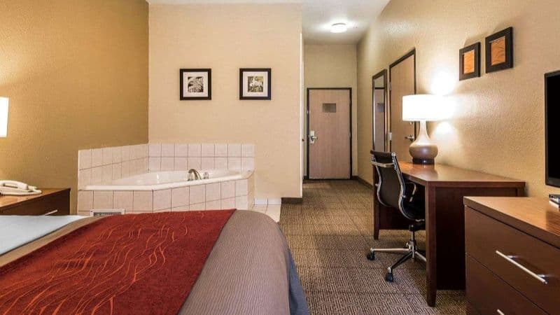 Quality Inn & Suites hotel photo 3