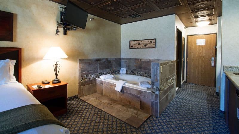 Miles City Hotel & Suites Jacuzzi room