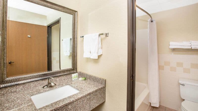AmericInn by Wyndham Lincoln North hotel photo 5