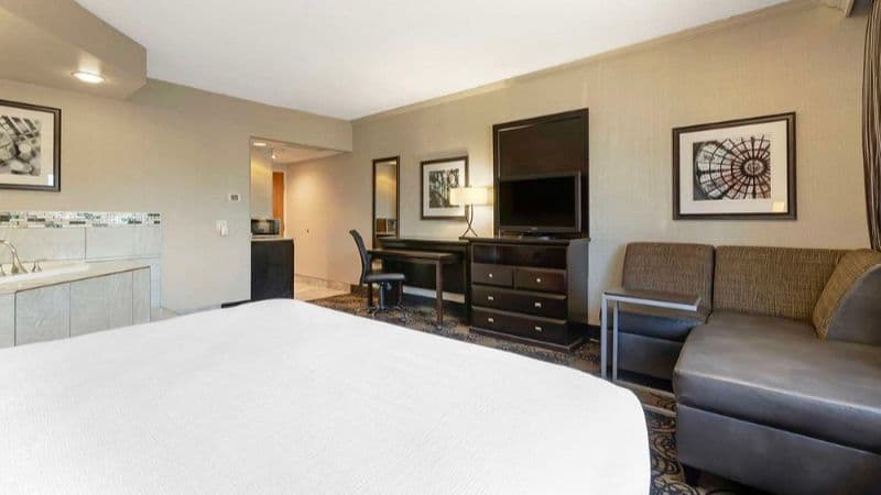 Best Western Plus Midwest Inn hotel photo 3