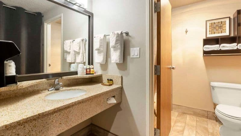 Best Western Plus Midwest Inn hotel photo 4