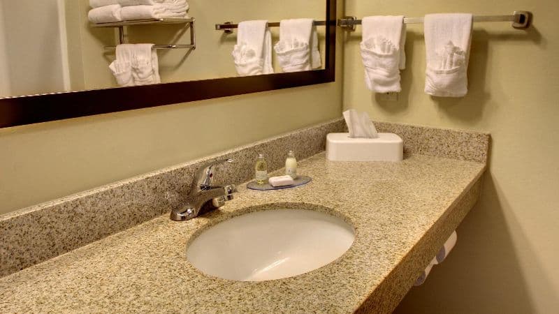 Cobblestone Inn & Suites – Hartington hotel photo 4