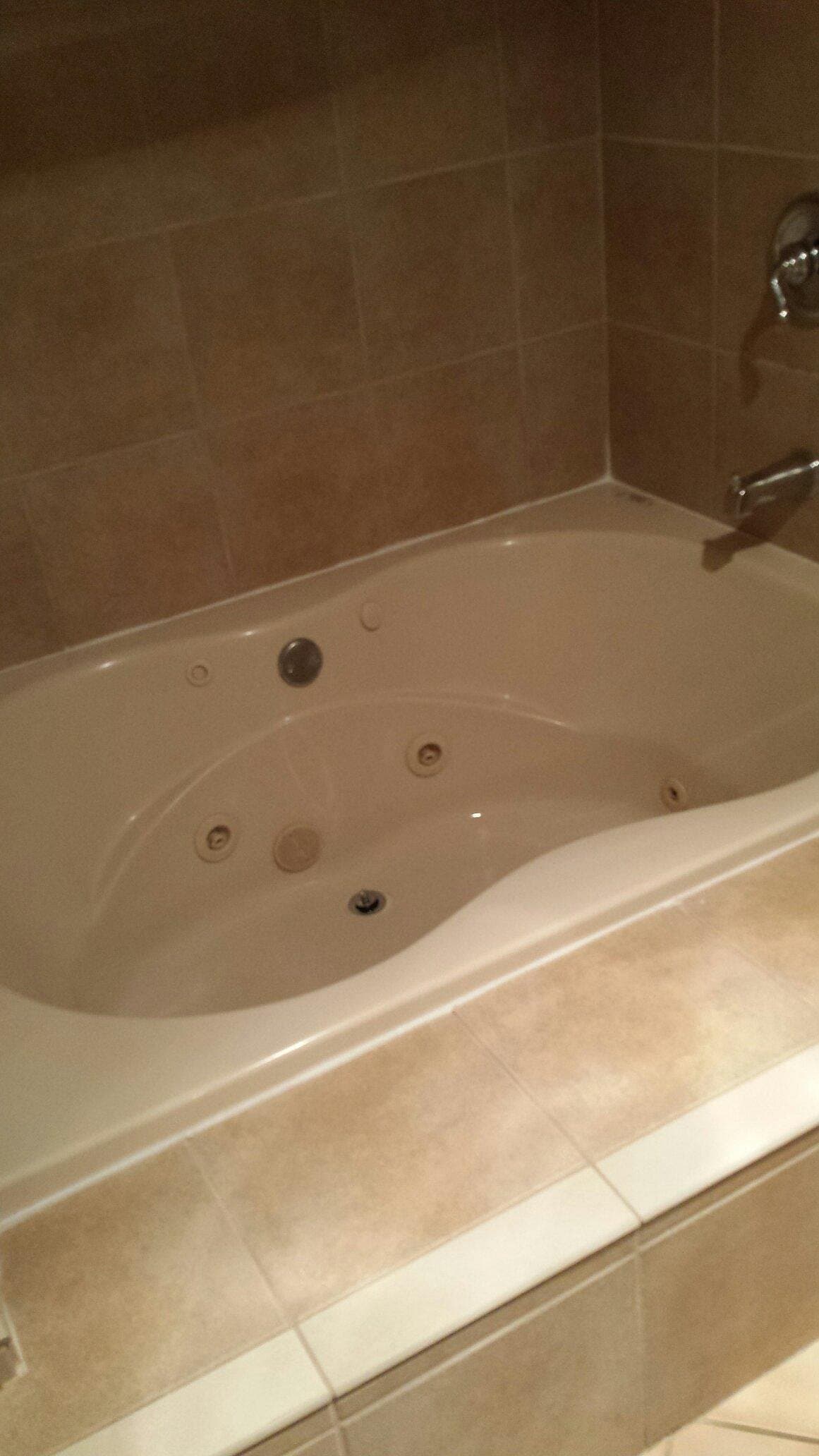 Ramada by Wyndham Kearney Jacuzzi room