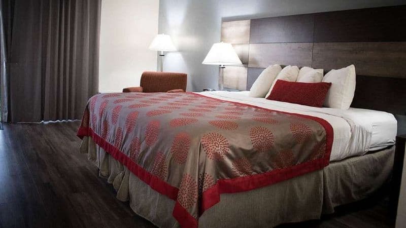 Ramada by Wyndham North Platte & Sandhills Convention Ctr hotel photo 2