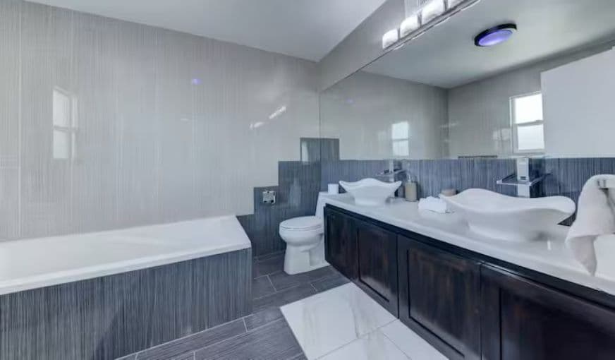 Peaceful Vegas Oasis with Spa, Garden & Mountain Views hotel photo 3