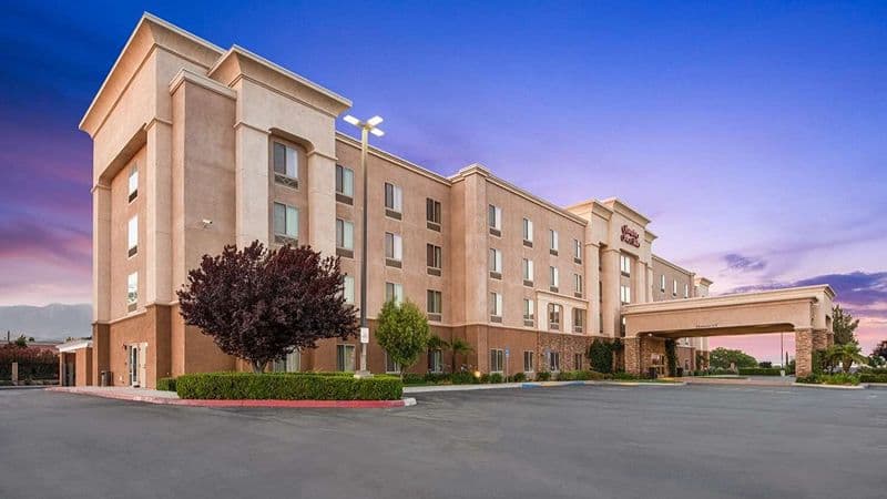 Highlander Motor Inn Jacuzzi room
