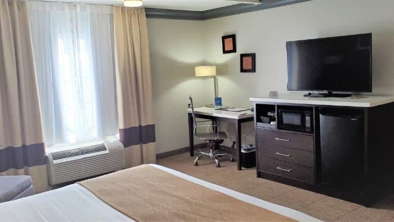 Ramada by Wyndham Parsippany hotel photo 2