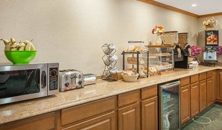 Days Inn by Wyndham Liverpool/Syracuse hotel photo 5