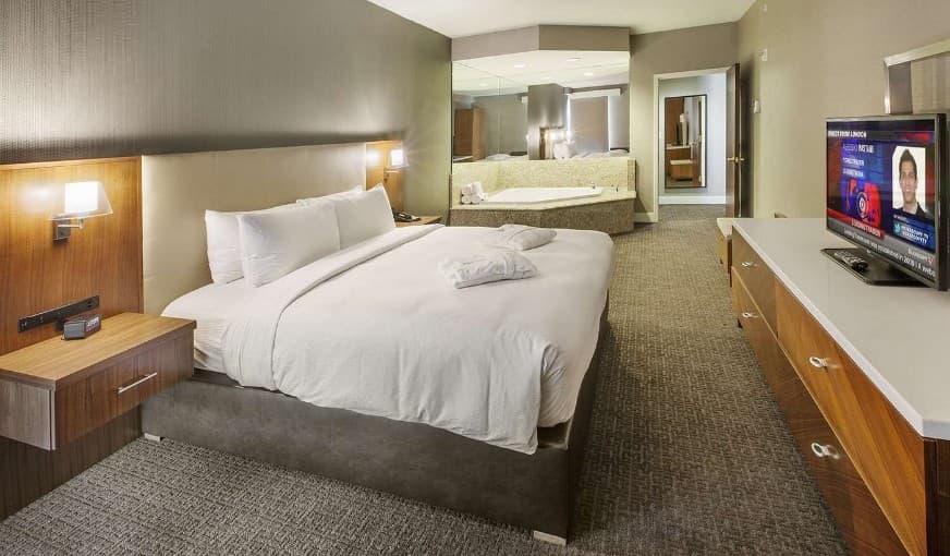 DoubleTree by Hilton Hotel Nanuet Jacuzzi room
