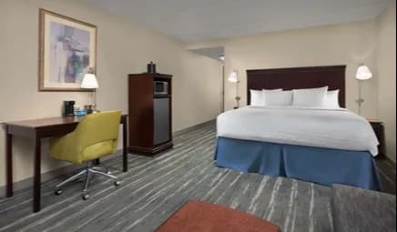 Hampton Inn Syracuse Clay hotel photo 4